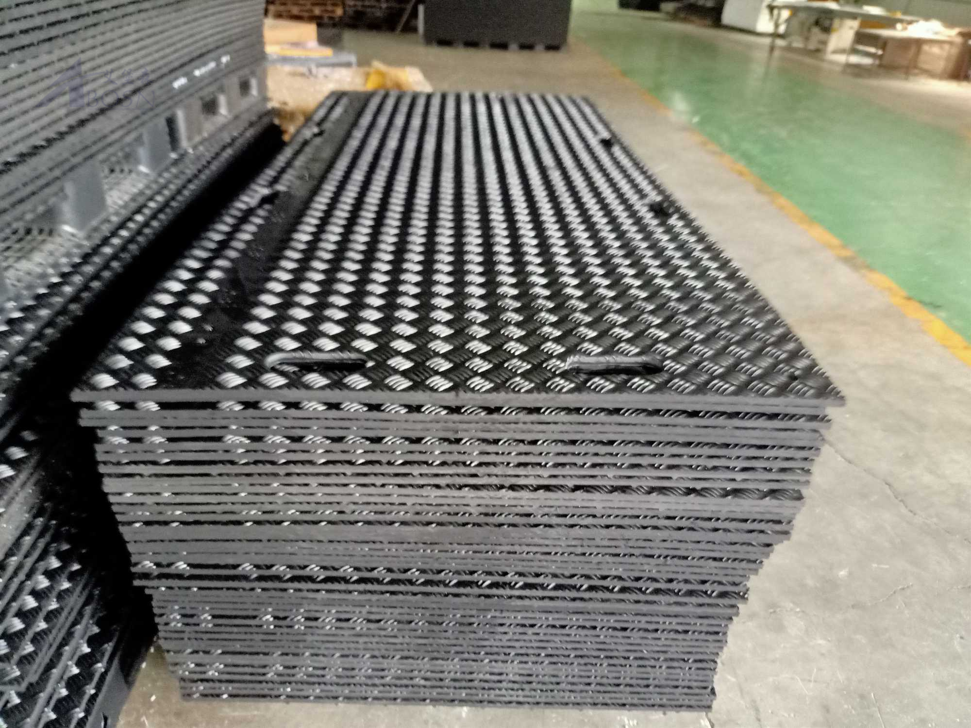 Пользовательские логотипы Hdpe Ground Protection Mats Protection Track Mats System